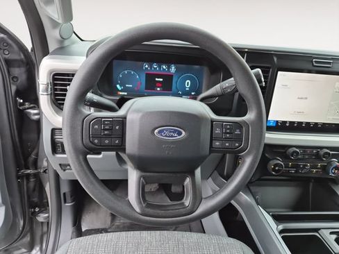 Certified 2025 Ford F250 XLT w/ Black Appearance Package AWD/4WD image 13