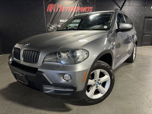 Used 2010 BMW X5 xDrive30i image 1