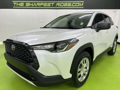 Used 2025 Toyota Corolla Cross L image 5