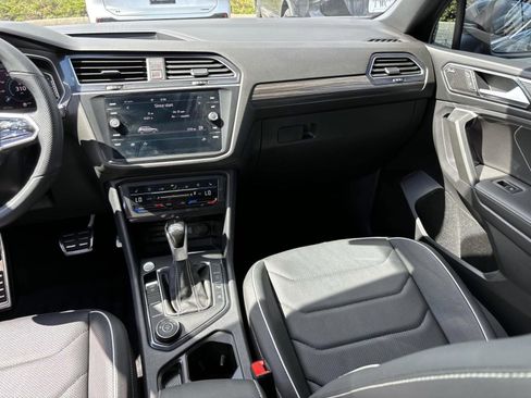 Used 2024 Volkswagen Tiguan SEL R-Line image 31