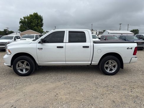 Used 2016 RAM 1500 Express image 2