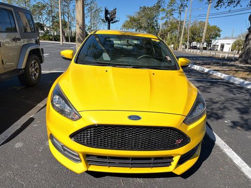 Used 2017 Ford Focus ST image 2