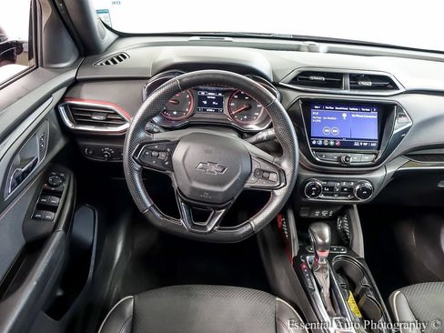 Used 2023 Chevrolet TrailBlazer RS w/ Convenience Package FWD image 12