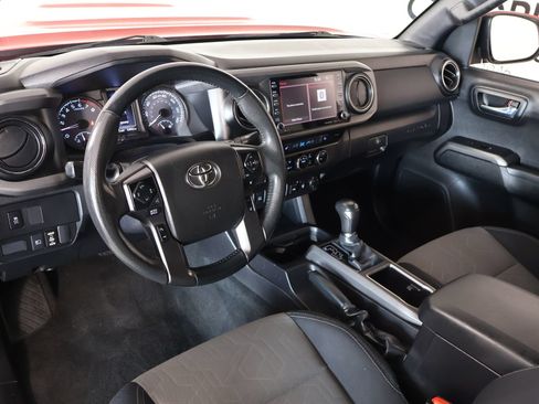 Used 2022 Toyota Tacoma TRD Sport w/ TRD Premium Sport Package RWD image 2