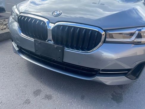 Used 2023 BMW 530e w/ Executive Package image 13