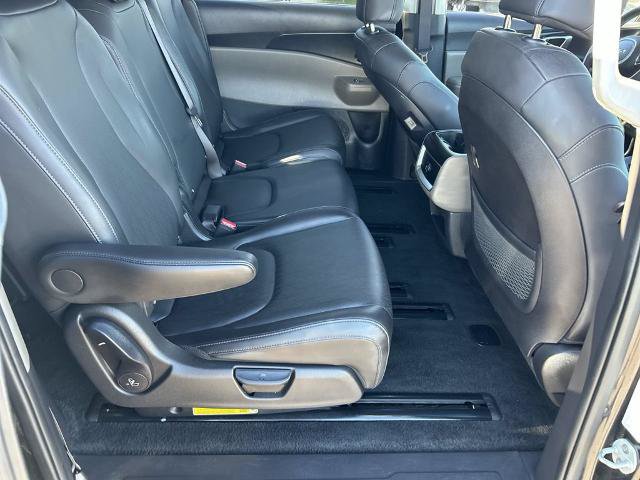 Used 2026 Kia Carnival FWD image 21
