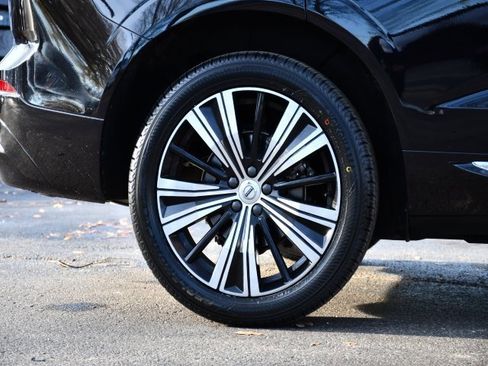 Used 2022 Volvo XC60 B5 Inscription w/ Climate Package image 10