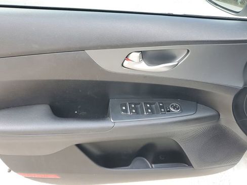 Used 2020 Kia Forte LXS image 16