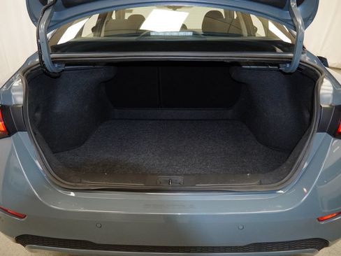 Used 2024 Nissan Sentra SV FWD image 27