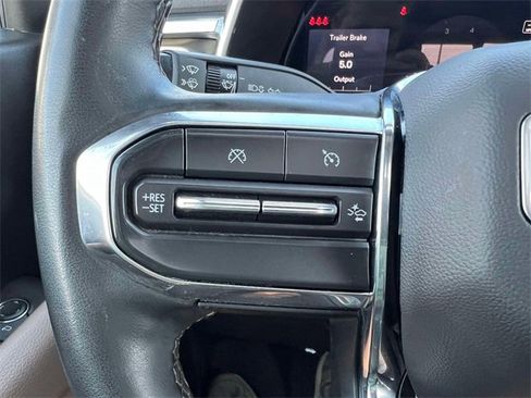 Used 2024 GMC Canyon Denali image 35