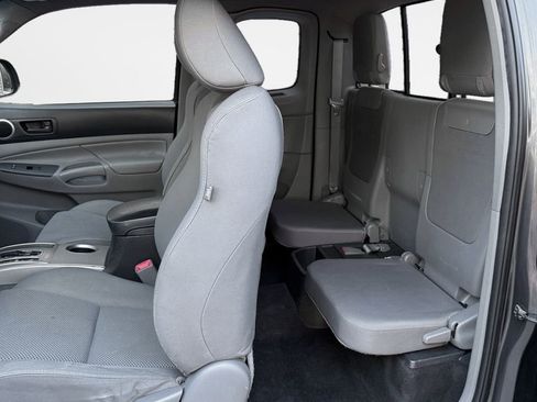 Used 2012 Toyota Tacoma 4x4 Access Cab V6 w/ TRD Sport Pkg image 13