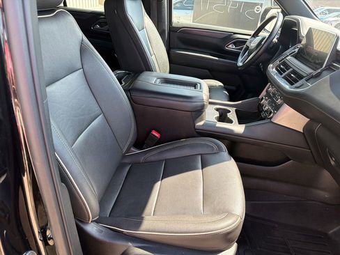 Used 2023 GMC Yukon SLT AWD/4WD image 12