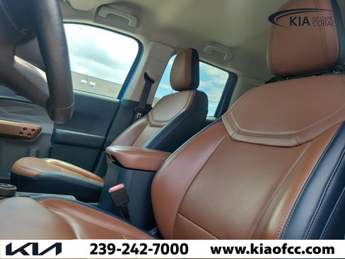 Used 2022 Ford Maverick Lariat w/ Lariat Luxury Package AWD/4WD image 27