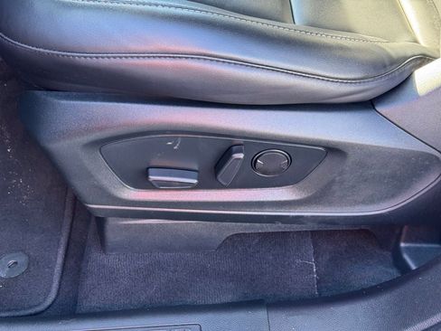 Certified 2022 Ford Explorer XLT w/ Equipment Group 202A image 19