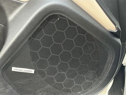 Used 2017 Subaru Legacy 2.5i Limited image 19