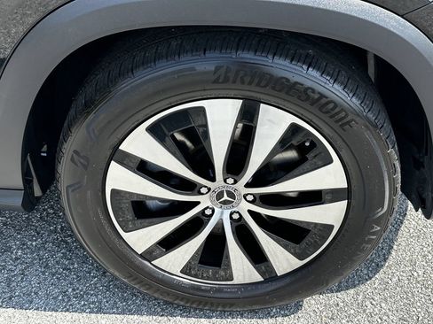 Certified 2025 Mercedes-Benz GLE 450e 4MATIC w/ Driver Assistance Package image 14