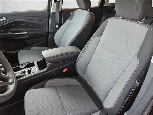 Used 2019 Ford Escape SE image 10