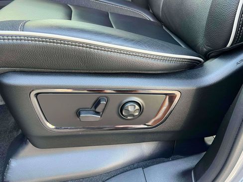 Used 2025 RAM 1500 Limited AWD/4WD image 25