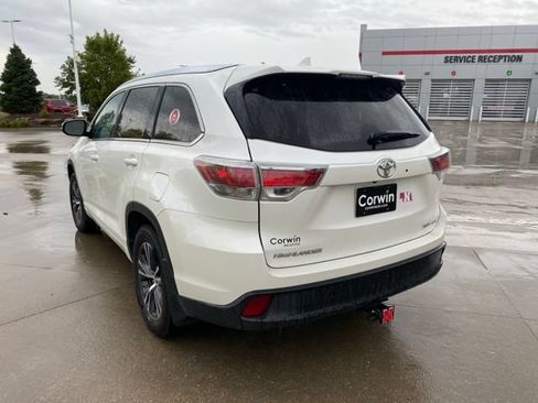 Used 2016 Toyota Highlander XLE AWD/4WD image 6