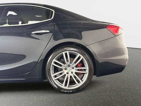 Used 2022 Maserati Ghibli Modena Q4 AWD/4WD image 13