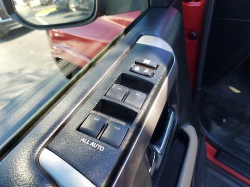 Used 2019 Toyota 4Runner SR5 image 17