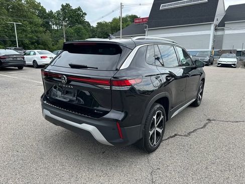 Certified 2025 Volkswagen Tiguan SE AWD/4WD image 9