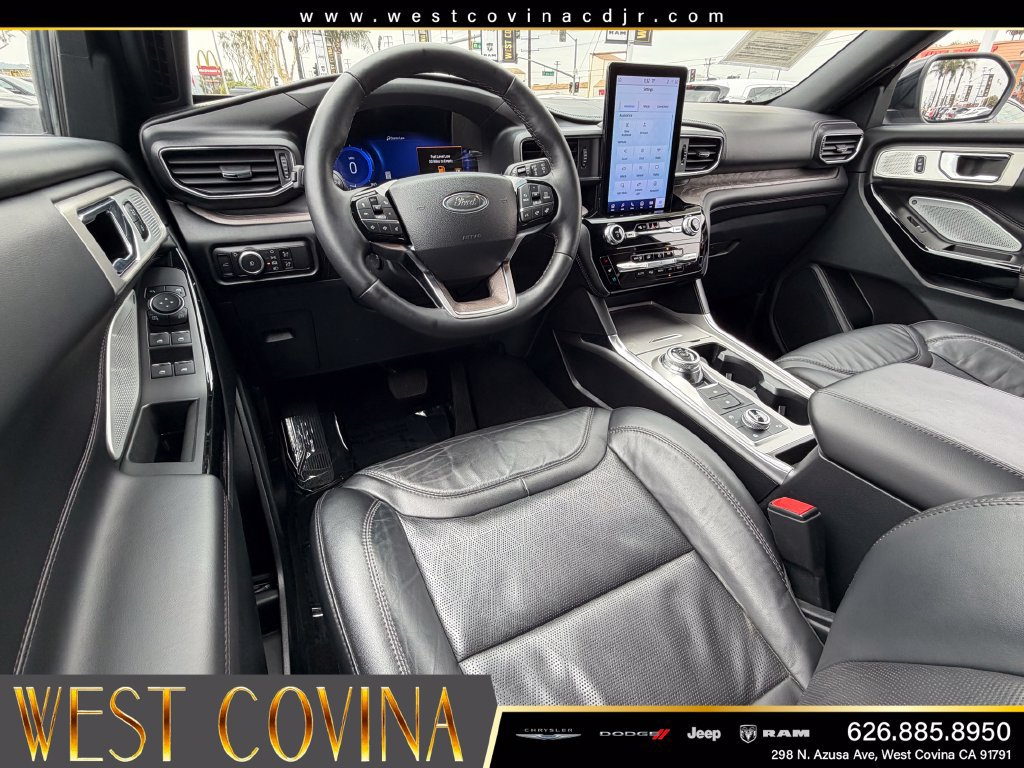 Used 2024 Ford Explorer Platinum w/ Technology Package AWD/4WD image 33