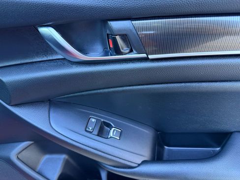 Used 2021 Honda Accord Sport image 41