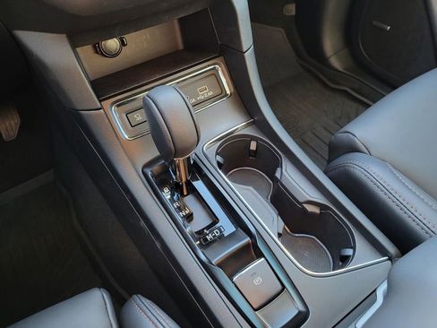 Certified 2025 Subaru Ascent Bronze Edition w/ Popular Package #2 image 34