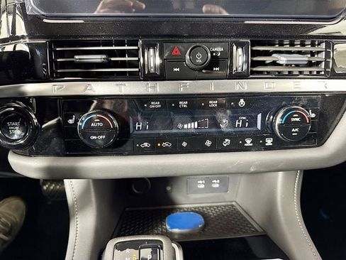 New 2026 Nissan Pathfinder SL AWD/4WD image 15