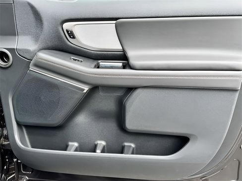 New 2025 Ford Expedition Active image 30