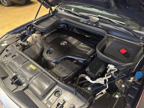 Used 2021 Mercedes-Benz GLS 450 4MATIC image 64