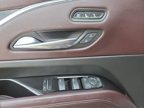 Used 2021 Cadillac Escalade Premium Luxury Platinum AWD/4WD image 19