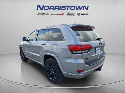 Certified 2021 Jeep Grand Cherokee Laredo X AWD/4WD image 5