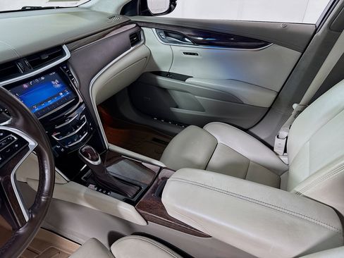 Used 2015 Cadillac XTS Platinum FWD image 27