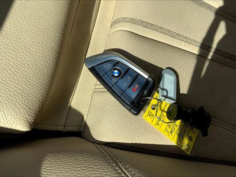 Used 2018 BMW 530i image 14