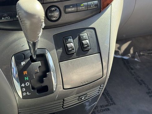Used 2005 Toyota Sienna XLE image 6