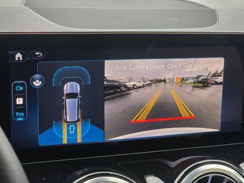 Used 2025 Mercedes-Benz GLB 250 4MATIC image 47