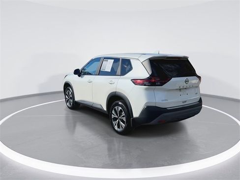Used 2023 Nissan Rogue SV image 7