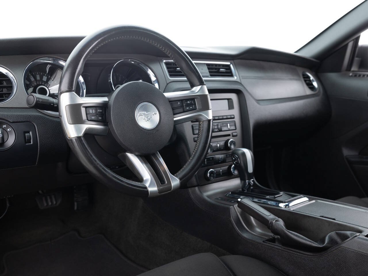 Used 2014 Ford Mustang Coupe RWD image 23