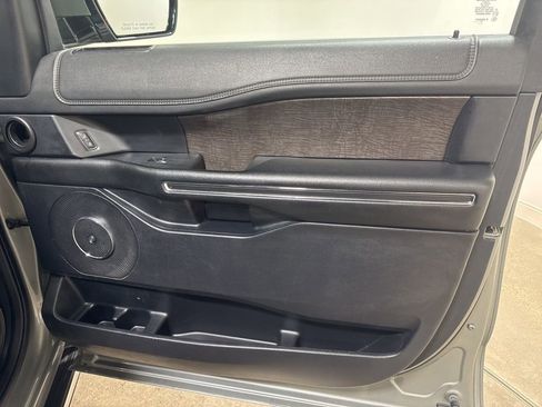 Used 2019 Ford Expedition Max Limited w/ Driver Assistance Package image 27