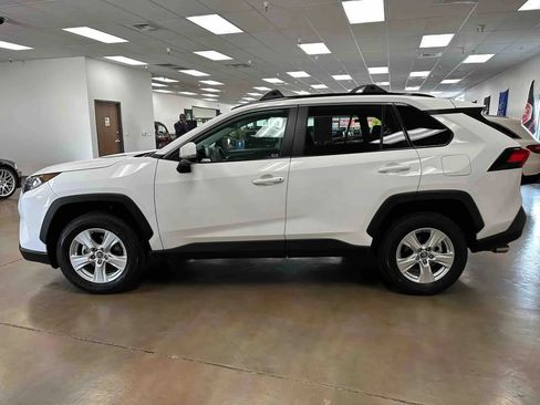 Used 2020 Toyota RAV4 XLE w/ XLE Grade Weather Package FWD image 19