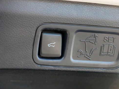 Used 2022 Ford Expedition Max Limited image 13