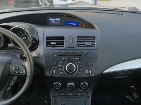 Used 2013 MAZDA MAZDA3 i Touring image 20