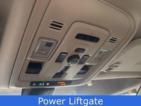 Used 2022 GMC Yukon Denali image 23