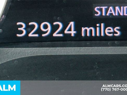 Used 2025 Nissan Rogue SV image 59