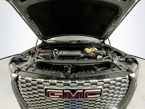 Used 2022 GMC Yukon XL Denali AWD/4WD image 32