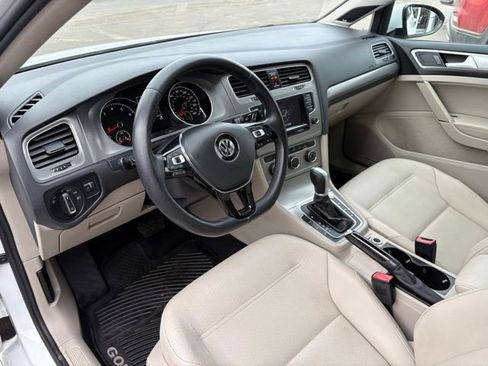 Used 2015 Volkswagen Golf SE w/ Golf Sport Package image 17