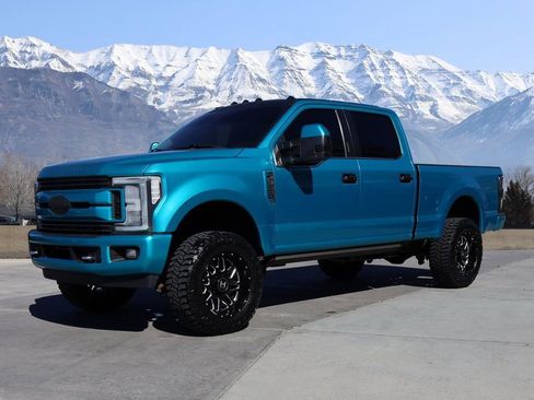 Used 2017 Ford F350 Platinum w/ FX4 4x4 Off Road Package image 2