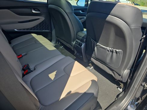 Used 2023 Hyundai Santa Fe SEL w/ Premium Package image 11